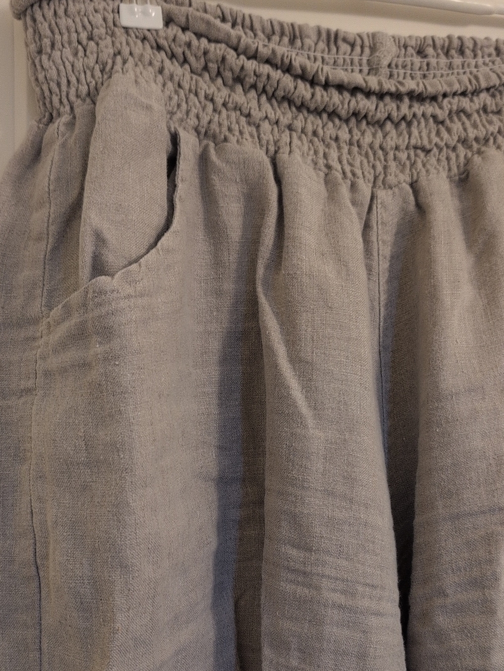 NOMAD Sadhu French Linen Pants in Flax - Picture 5 of 8